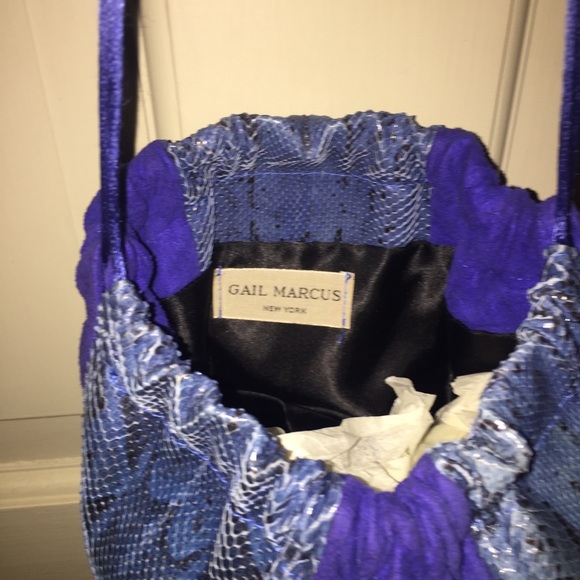 Blue suede and snakeskin petite pouch - Picture 3 of 4